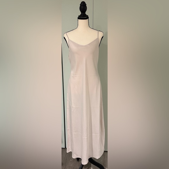 NEW RACHEL ZOE Size M Cream Satin Maxi Dress with Knit Criss Cross Sweater - Picture 5 of 13